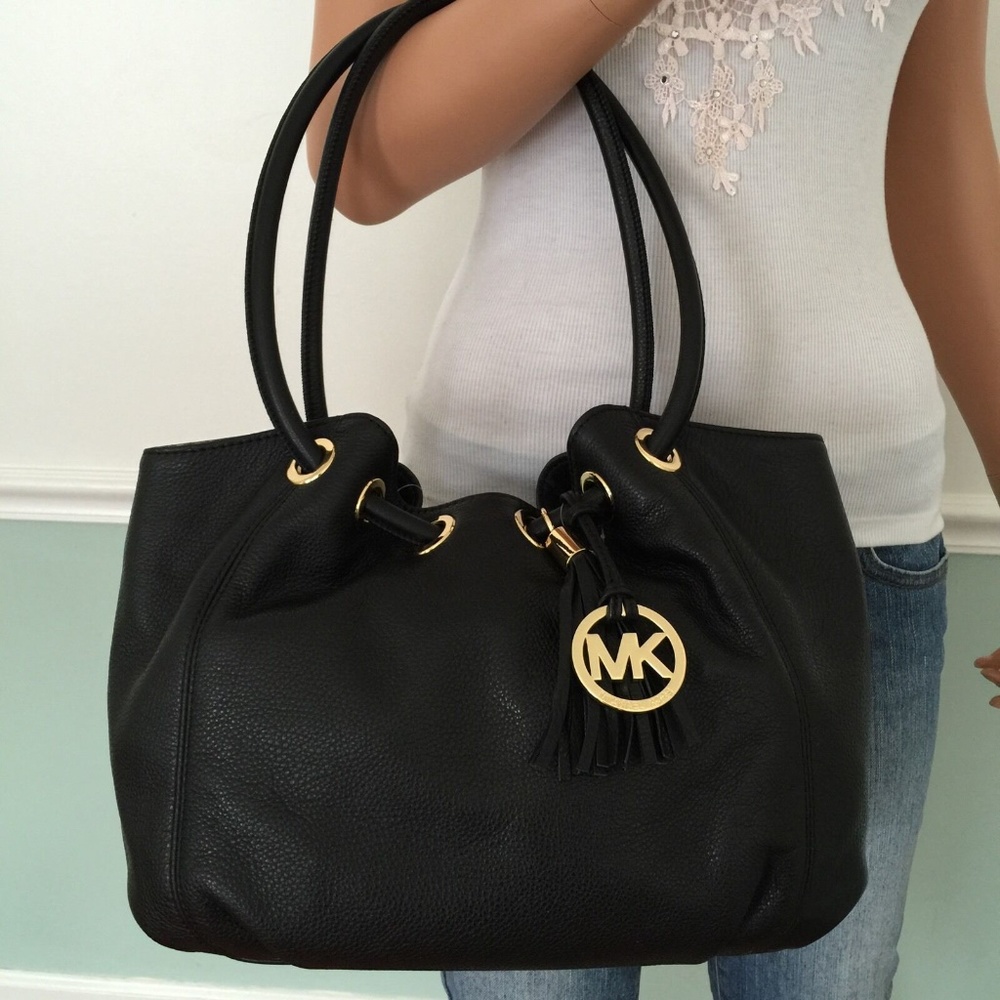 NEW LRG Michael Kors Ring Tote MD EW Black Leather - Picture 6 of 8